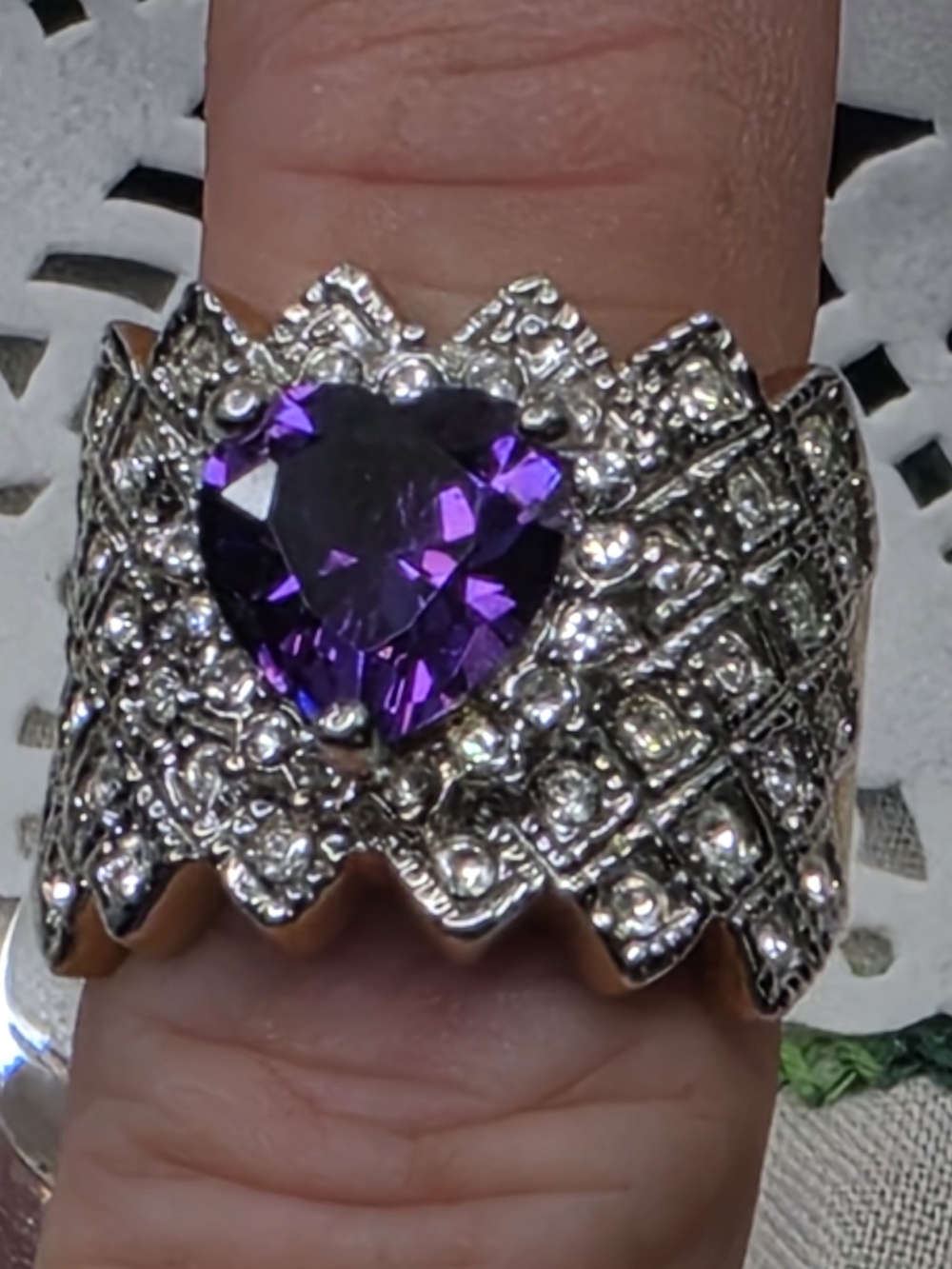 Vintage Purple Amethyst Heart Crystal Cocktail Statement Ring Sz 6 Gold&Silvery
